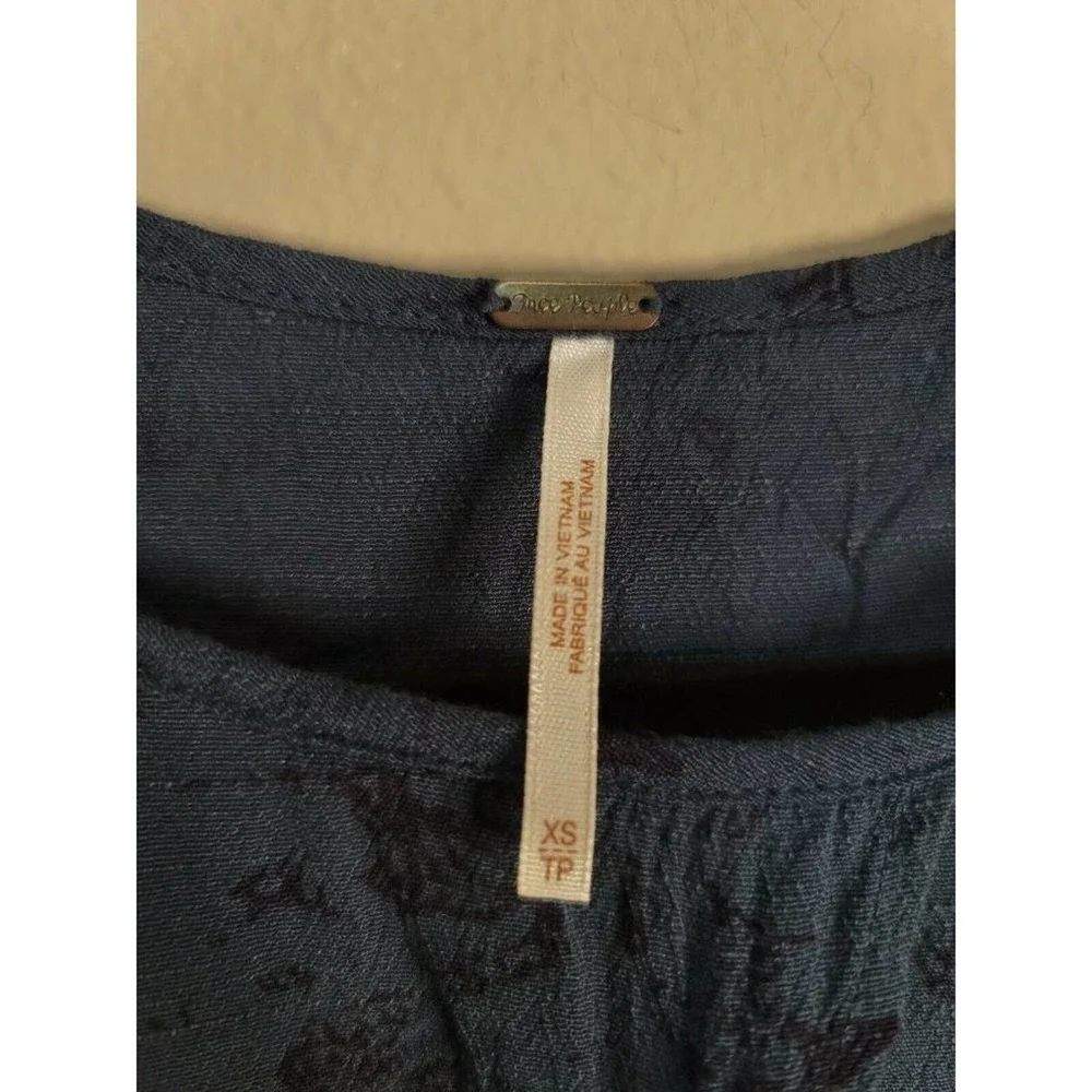 Free People Look Through Printed Crinkle Sleeveless Round Neck Top Blue Size XS